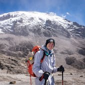  Hiking Kilimanjaro 