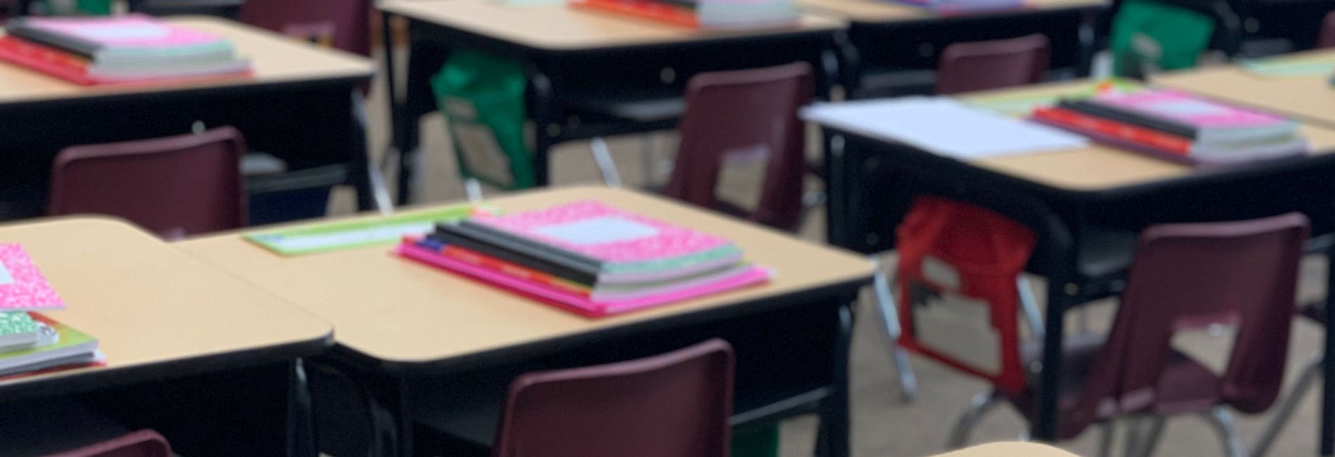 picture of a desk
