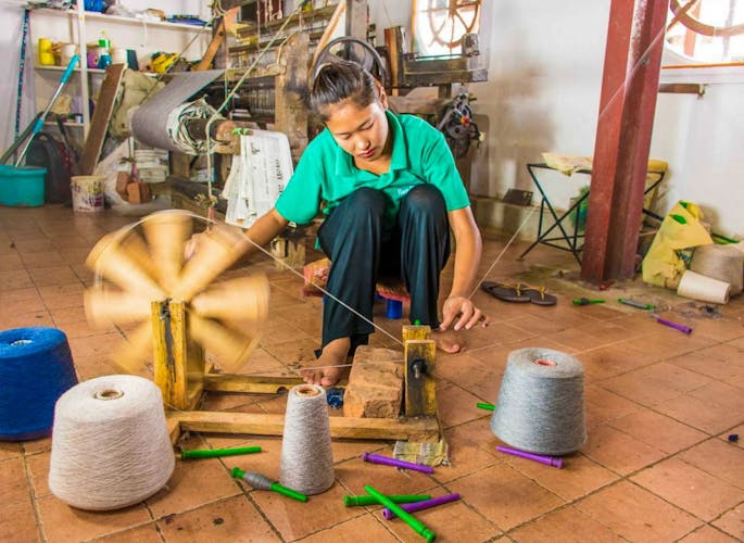 Young Living Foundation - Yes Helping Hands - Developing Enterprise - Artisan Weaving